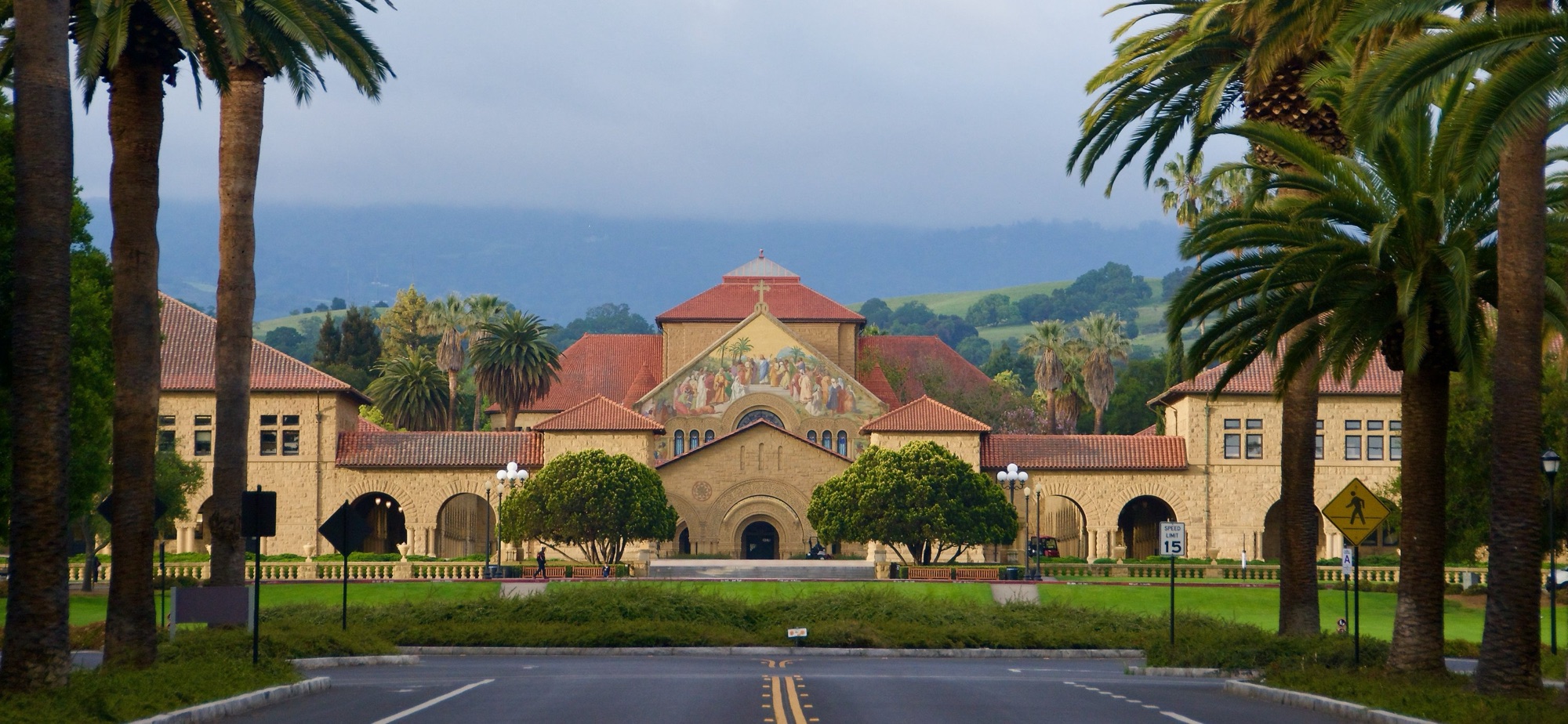 Palm Drive leading toward Stanford Memorial Church
